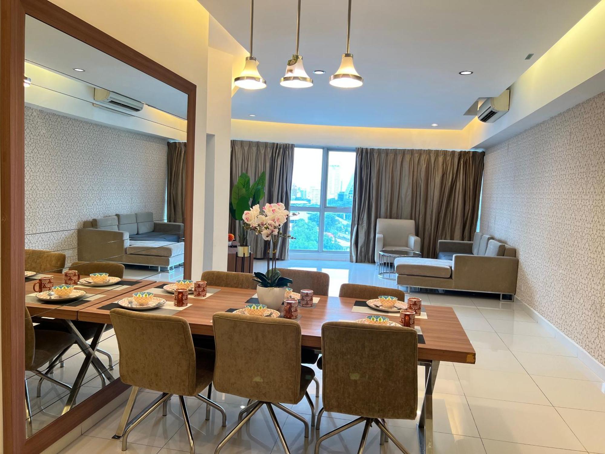 Regalia Service Suites Klcc Skypool Kuala Lumpur Bagian luar foto