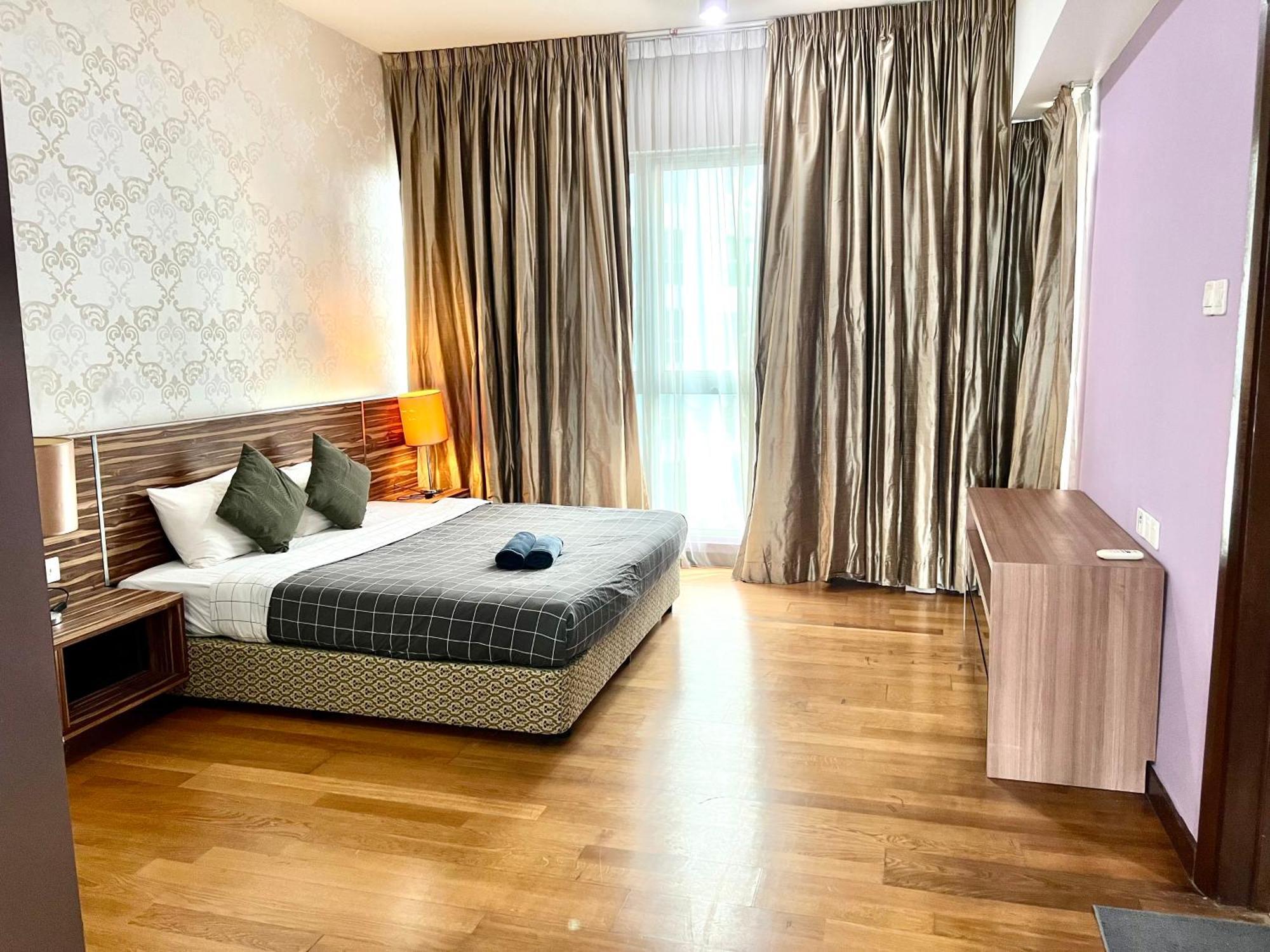 Regalia Service Suites Klcc Skypool Kuala Lumpur Bagian luar foto