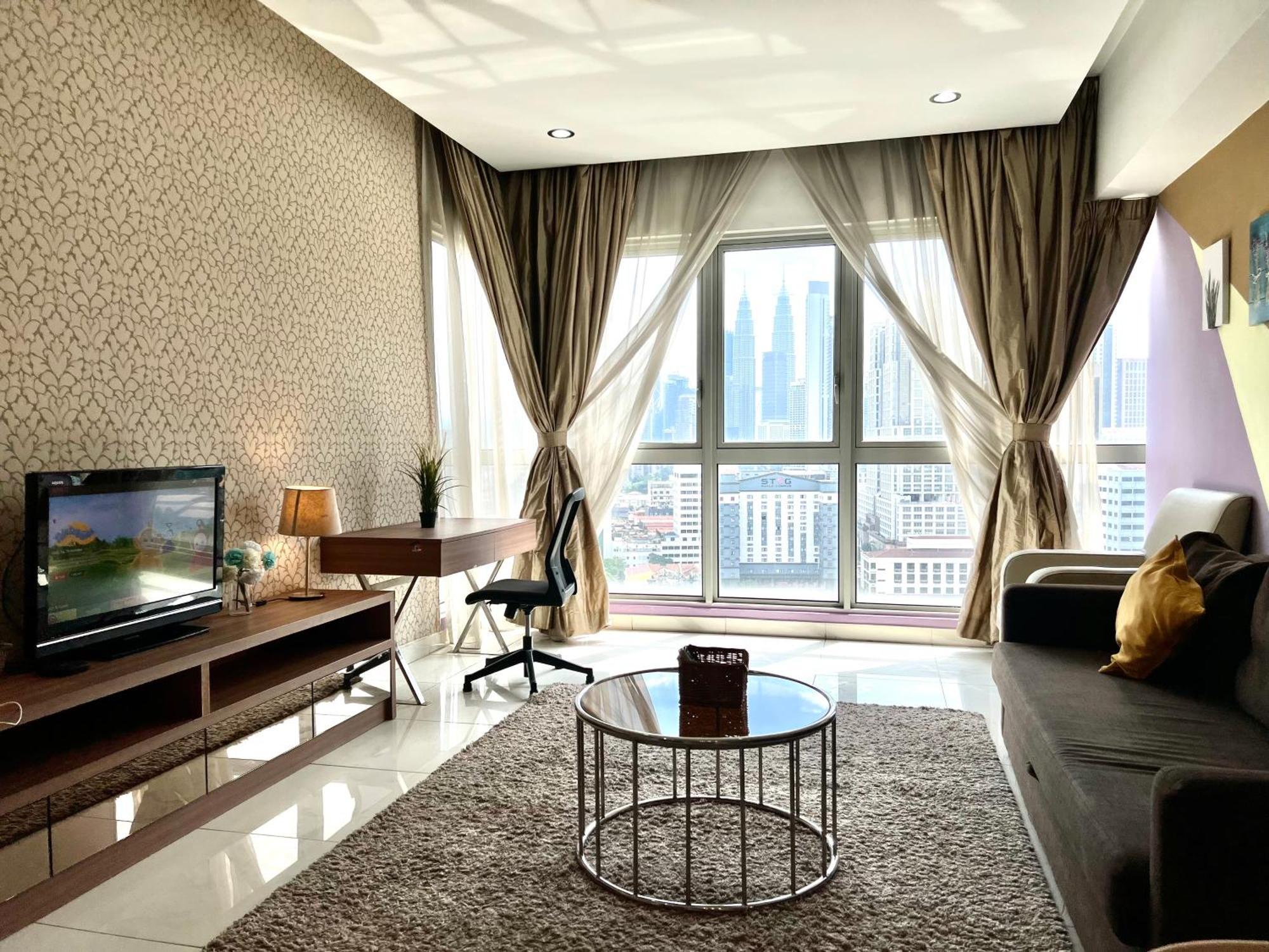 Regalia Service Suites Klcc Skypool Kuala Lumpur Bagian luar foto