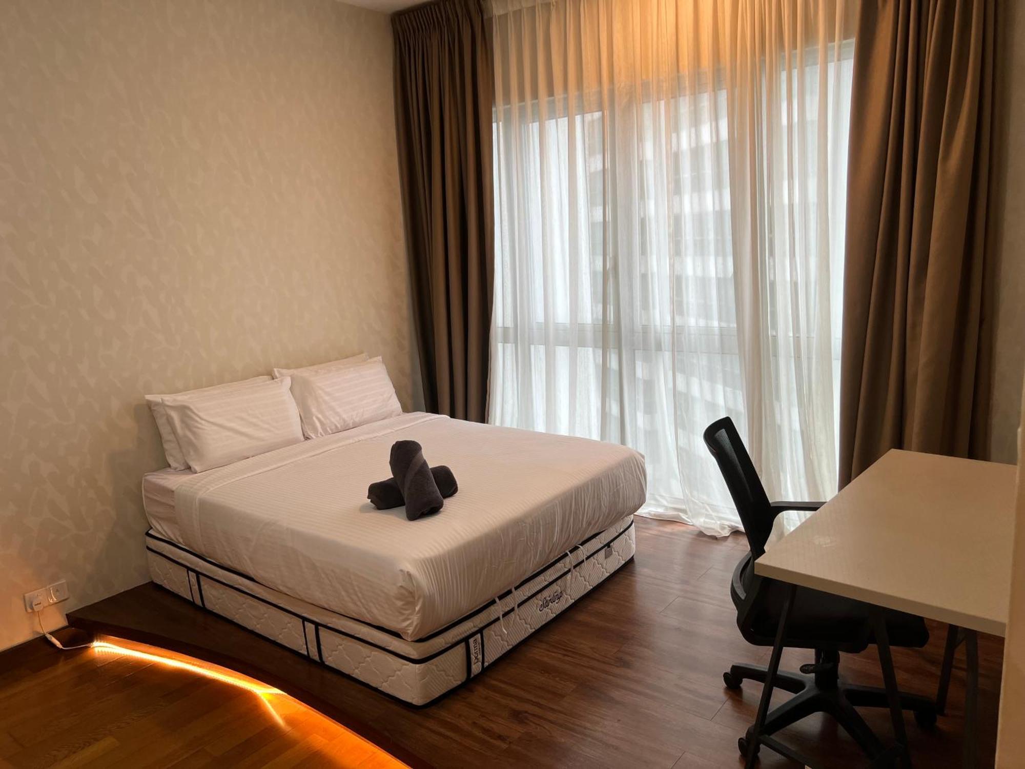 Regalia Service Suites Klcc Skypool Kuala Lumpur Bagian luar foto